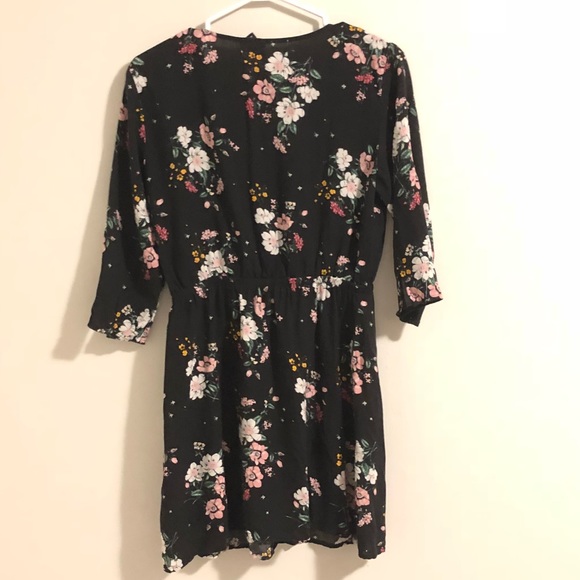 H&M DIVIDED black floral mini dress - Picture 3 of 9